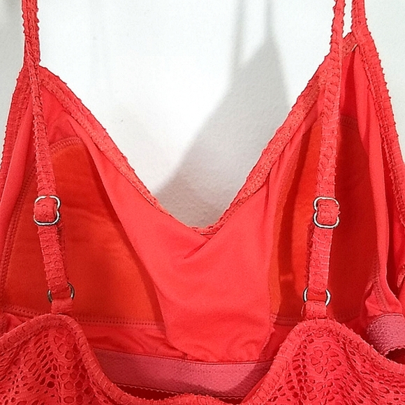 Swimsuit one piece red Mesh lined built-in bra Large - Picture 3 of 9